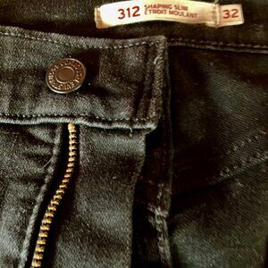 Levis 312 Black Shaping Slimming Jeans NWOT